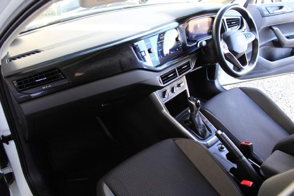 2022-Volkswagen-Polo-10-TSI-Life-Auto-DSG image:15