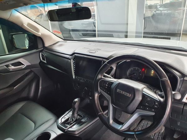 2024-Isuzu-D-Max-19-DDI-HR-LS-Auto-Double-Cab image:9