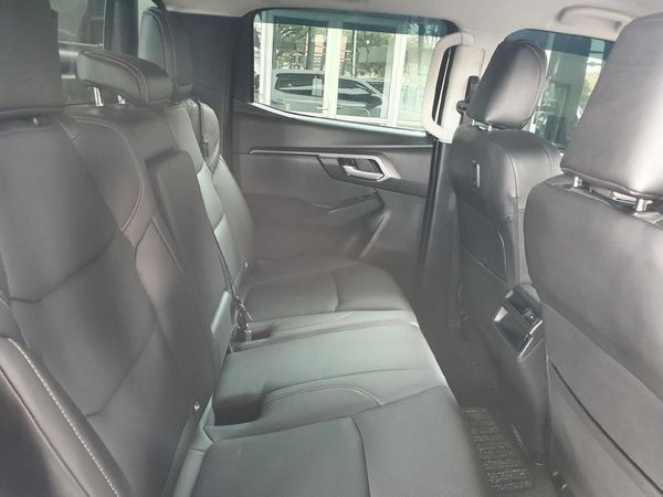 2024-Isuzu-D-Max-19-DDI-HR-LS-Auto-Double-Cab image:10