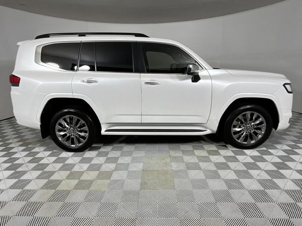 2023-Toyota-Land-Cruiser-300-V6-33-D-ZX image:17
