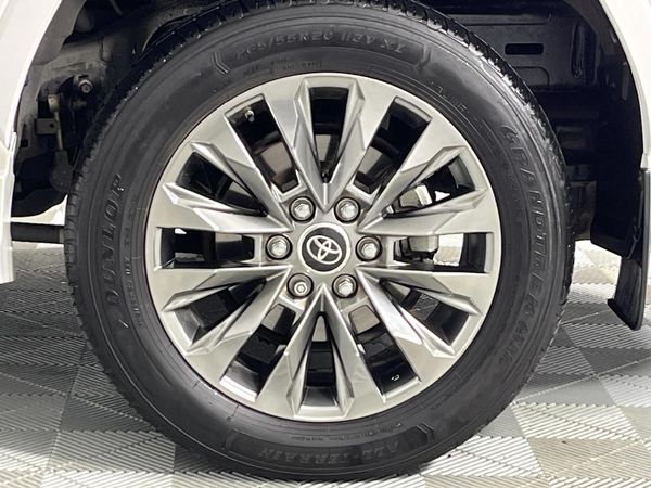 2023-Toyota-Land-Cruiser-300-V6-33-D-ZX image:6