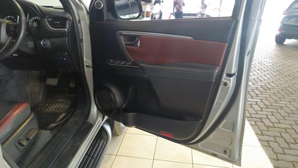 2023-Toyota-Fortuner-28-GD-6-4x4-VX-Auto image:17