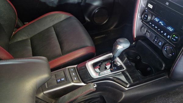 2023-Toyota-Fortuner-28-GD-6-4x4-VX-Auto image:18