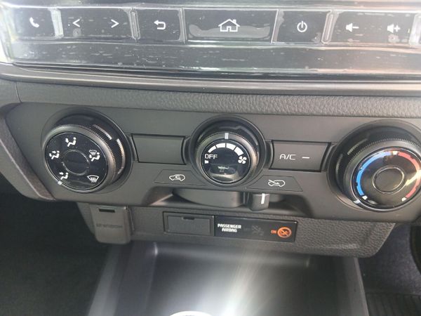 2026-Isuzu-D-Max-19-DDI-HR-LS-Auto-Double-Cab image:17