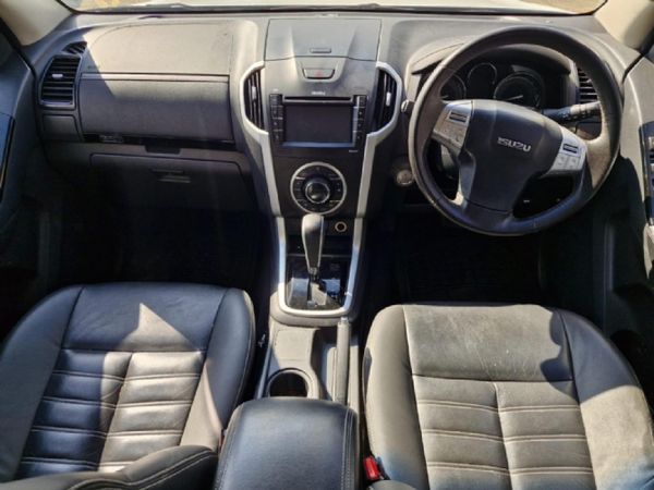 2020-Isuzu-Mu-x-30D-Auto image:6