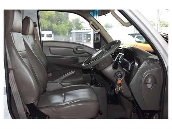 2022-Hyundai-H100-Bakkie-26D-Dropside image:5