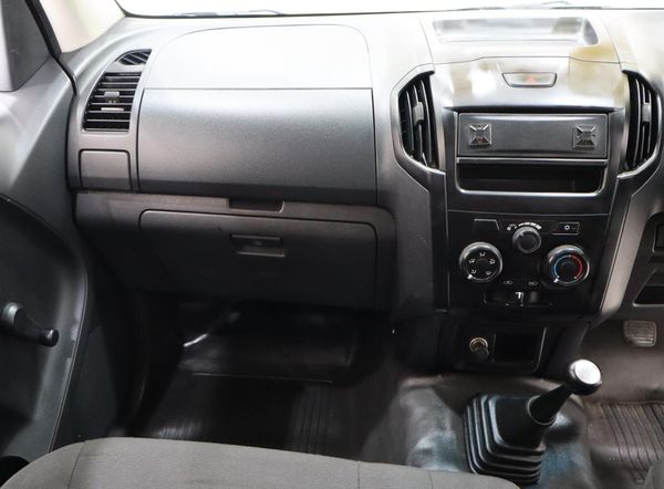 2020-Isuzu-D-Max-250C-Fleetside-Single-Cab image:11