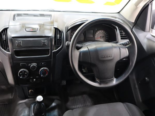2020-Isuzu-D-Max-250C-Fleetside-Single-Cab image:12
