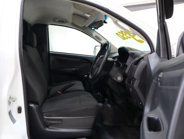 2020-Isuzu-D-Max-250C-Fleetside-Single-Cab image:14