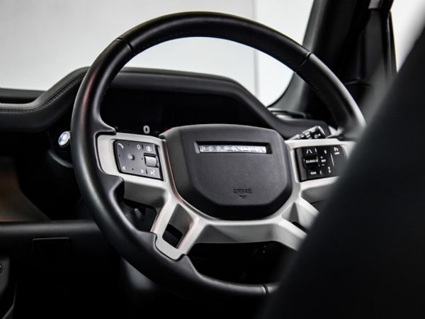 2025-Land-Rover-Defender-110-D350-X-Dynamic-HSE image:12