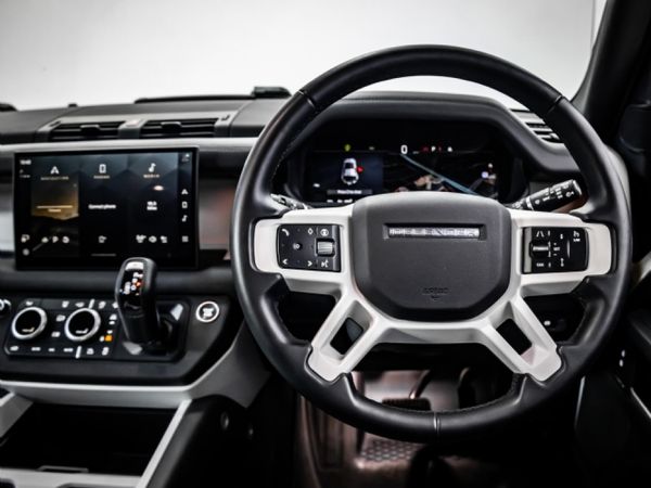 2025-Land-Rover-Defender-110-D350-X-Dynamic-HSE image:14