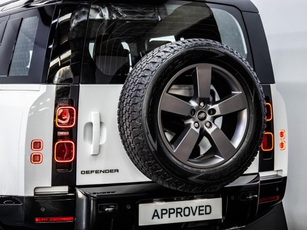 2025-Land-Rover-Defender-110-D350-X-Dynamic-HSE image:8