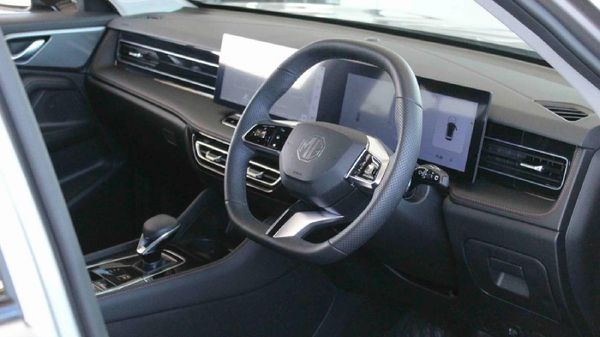 2025-MG-HS-20T-Lux-Auto image:11