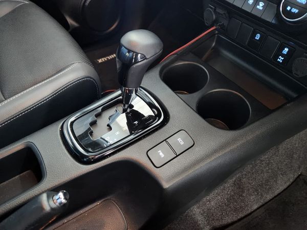 2026-Toyota-Hilux-28-GD-6-RB-Legend-RS-Auto-Double-Cab-mHev image:11