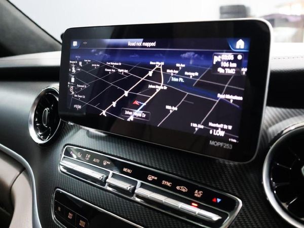 2020-Mercedes-Benz-V-Class-V-300d-Exclusive image:9