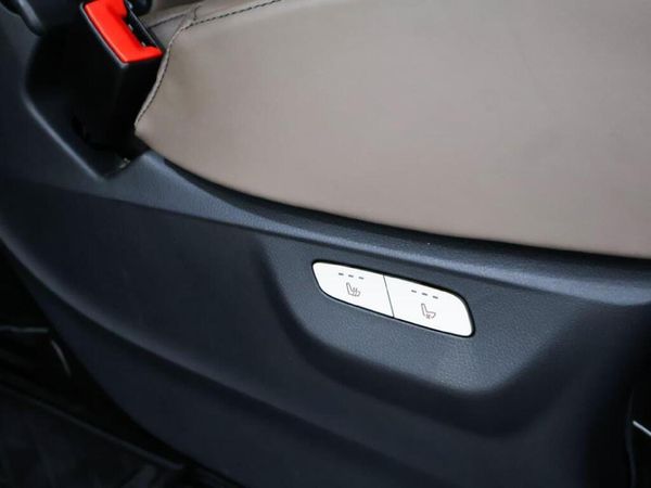 2020-Mercedes-Benz-V-Class-V-300d-Exclusive image:19