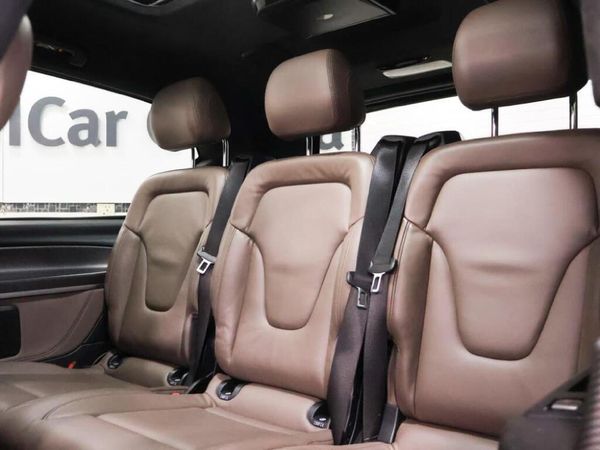 2020-Mercedes-Benz-V-Class-V-300d-Exclusive image:8