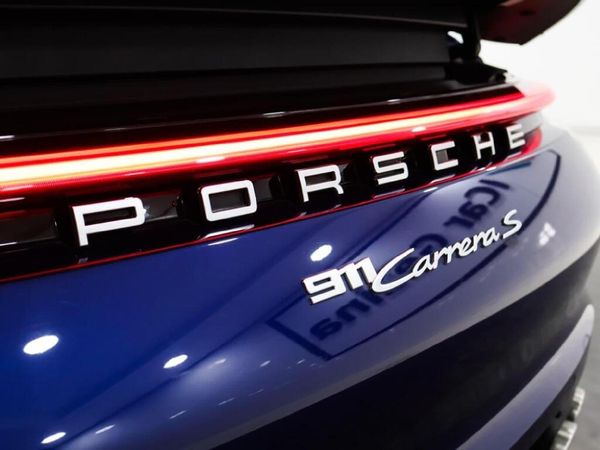2019-Porsche-911-Carrera-S image:15