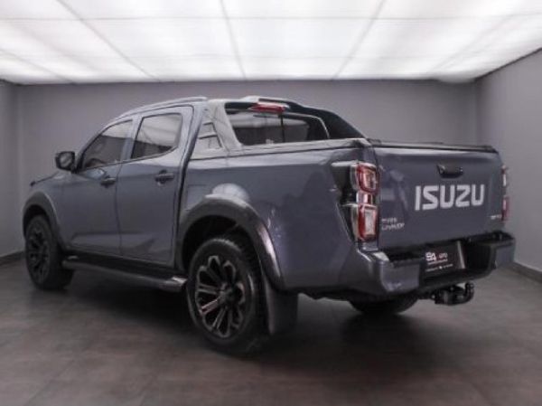 2025-Isuzu-D-Max-30-DDI-V-Cross-HR-Auto-Double-Cab image:9