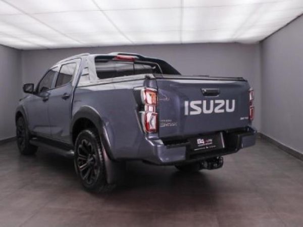 2025-Isuzu-D-Max-30-DDI-V-Cross-HR-Auto-Double-Cab image:10