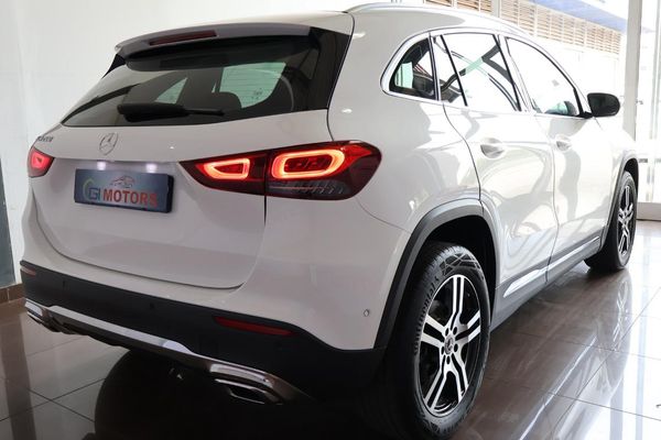 2023-Mercedes-Benz-GLA-200-Progressive-Auto image:4
