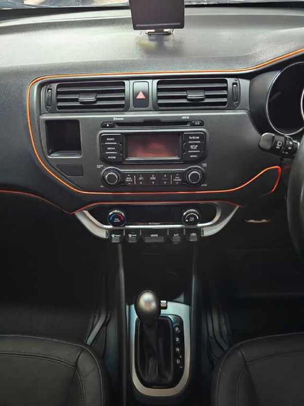 2014-Kia-Rio-14-Tec-5-dr-Auto image:10