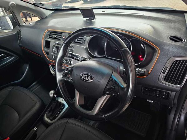 2014-Kia-Rio-14-Tec-5-dr-Auto image:8