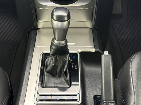 2017-Toyota-Land-Cruiser-Prado-40-V6-VX-Auto image:10