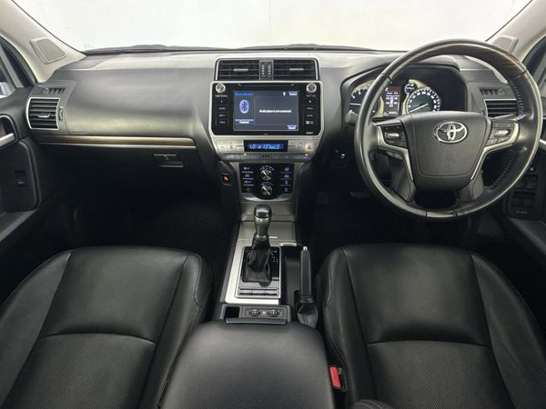 2017-Toyota-Land-Cruiser-Prado-40-V6-VX-Auto image:1