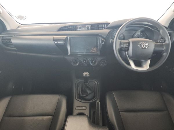 2026-Toyota-Hilux-24-GD-6-SR-4x4-Double-Cab image:5