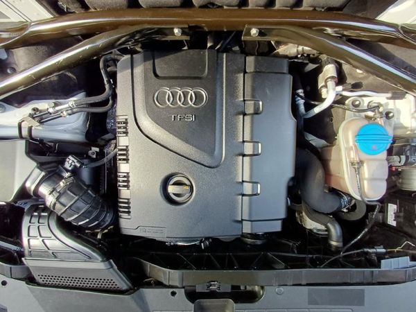 2011-Audi-Q5-20-TFSI-quattro-Auto image:10
