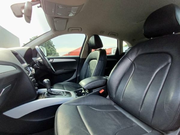 2011-Audi-Q5-20-TFSI-quattro-Auto image:17