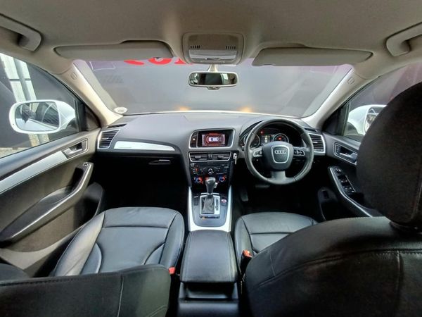 2011-Audi-Q5-20-TFSI-quattro-Auto image:19