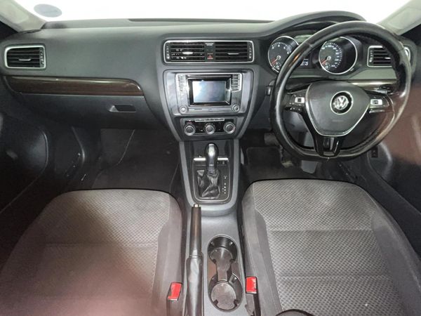 2017-Volkswagen-Jetta-GP-14-TSI-Comfortline-Auto image:1