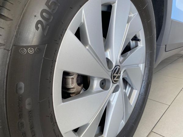 2025-Volkswagen-T-Cross-10-TSI-Life-Auto image:16