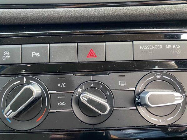 2025-Volkswagen-T-Cross-10-TSI-Life-Auto image:23