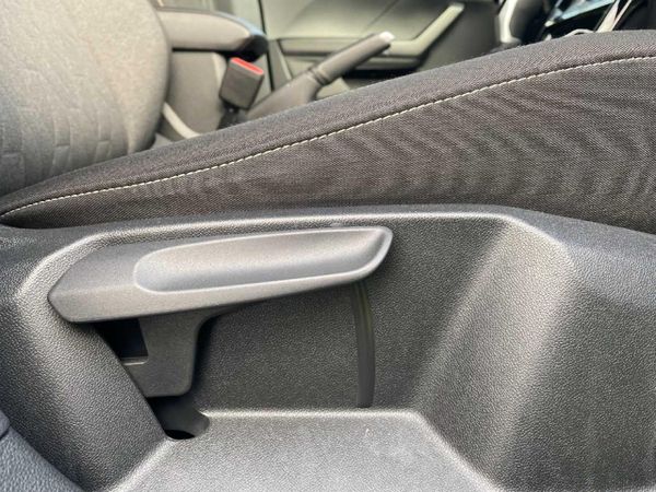 2025-Volkswagen-T-Cross-10-TSI-Life-Auto image:25