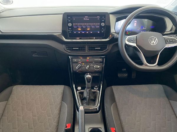 2025-Volkswagen-T-Cross-10-TSI-Life-Auto image:7
