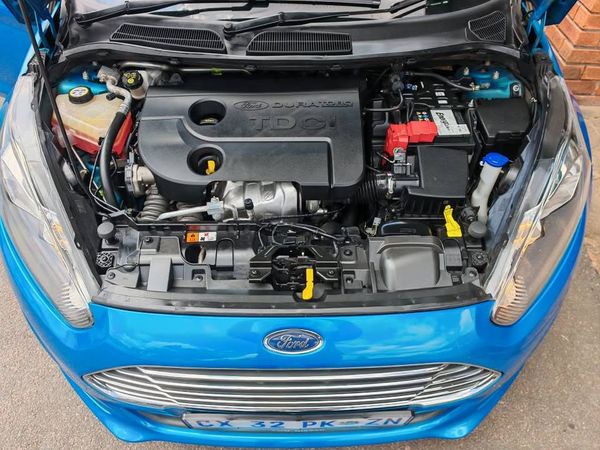 2016-Ford-Fiesta-16-TDCi-Trend-5-dr image:13