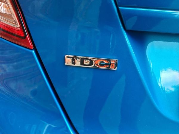 2016-Ford-Fiesta-16-TDCi-Trend-5-dr image:16