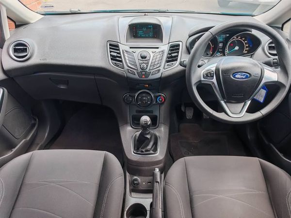 2016-Ford-Fiesta-16-TDCi-Trend-5-dr image:3
