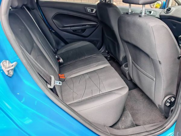 2016-Ford-Fiesta-16-TDCi-Trend-5-dr image:4