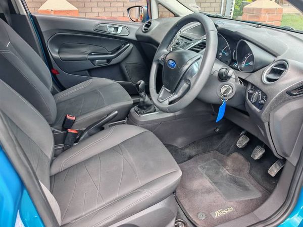 2016-Ford-Fiesta-16-TDCi-Trend-5-dr image:5