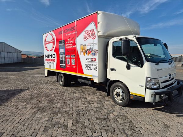 2024-Hino-300-Hino-300-816-SWB-AT image:1