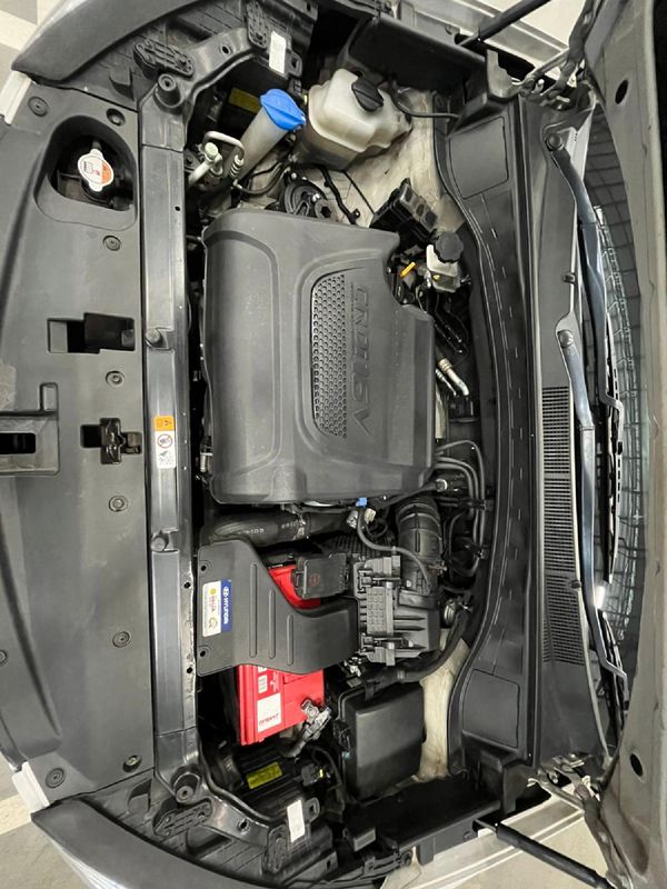 2014-Hyundai-Santa-Fe-R22-Premium-Auto image:9