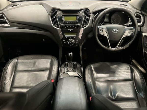 2014-Hyundai-Santa-Fe-R22-Premium-Auto image:11