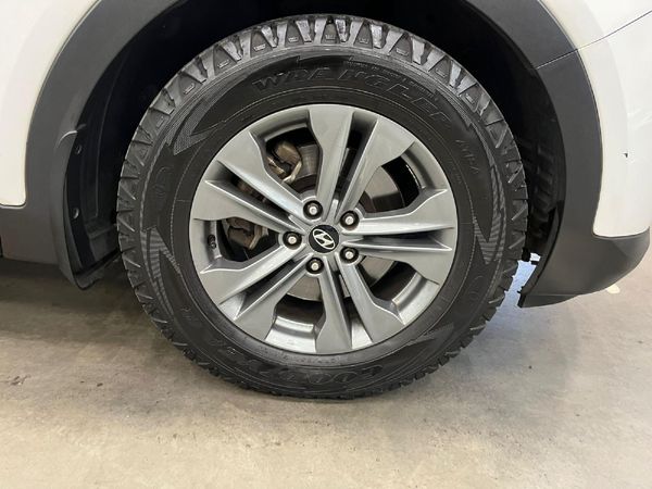 2014-Hyundai-Santa-Fe-R22-Premium-Auto image:8