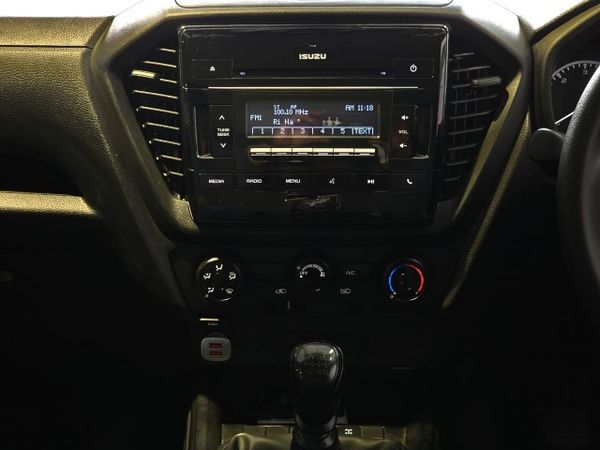 2025-Isuzu-D-Max-19-DDI-HR-L-Double-Cab image:10