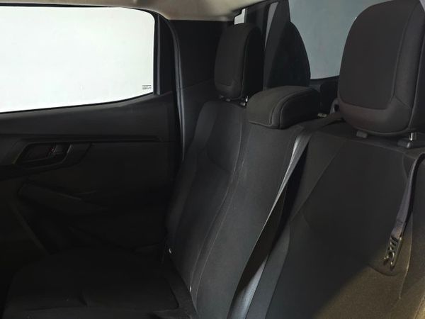 2025-Isuzu-D-Max-19-DDI-HR-L-Double-Cab image:13