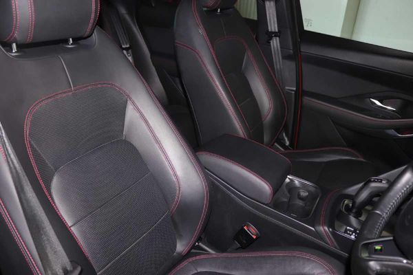 2018-Jaguar-E-Pace-D180-20D-First-Edition-132kW image:12